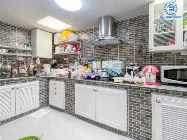 ทาวน์เฮ้าส์มือสองย่านนครปฐม ม.พฤกษาวิลล์44 บรมราชชนนี-ปิ่นเกล้า หลังมุม! เนื้อที่เยอะสุดอะไรสุด ถึง 33 ตร.ว. ฟังก์ชัน 3 ห้องนอน 2 ห้องน้ำ 2 ที่จอดรถ ทำเลดี เดินทางสะดวก ติดถ.บรมราชชนนี ใกล้เซ็นทรัลศาลายา, เดอะมอลล์ บางแค จองเลย!